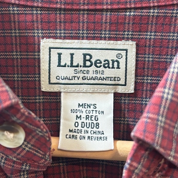 LL Bean Red Plaid Button Down Shirt Size Medium - Picture 4 of 4